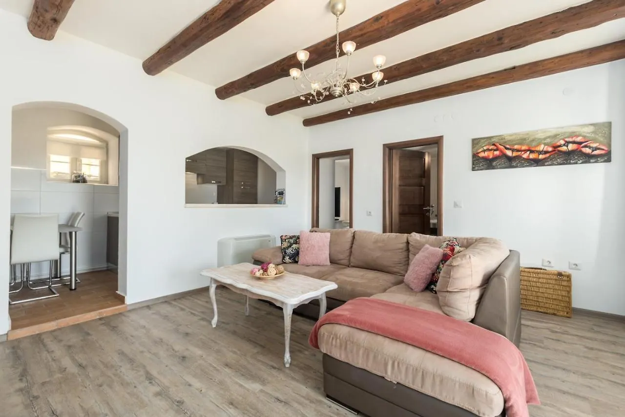 Villa Vial Labinci